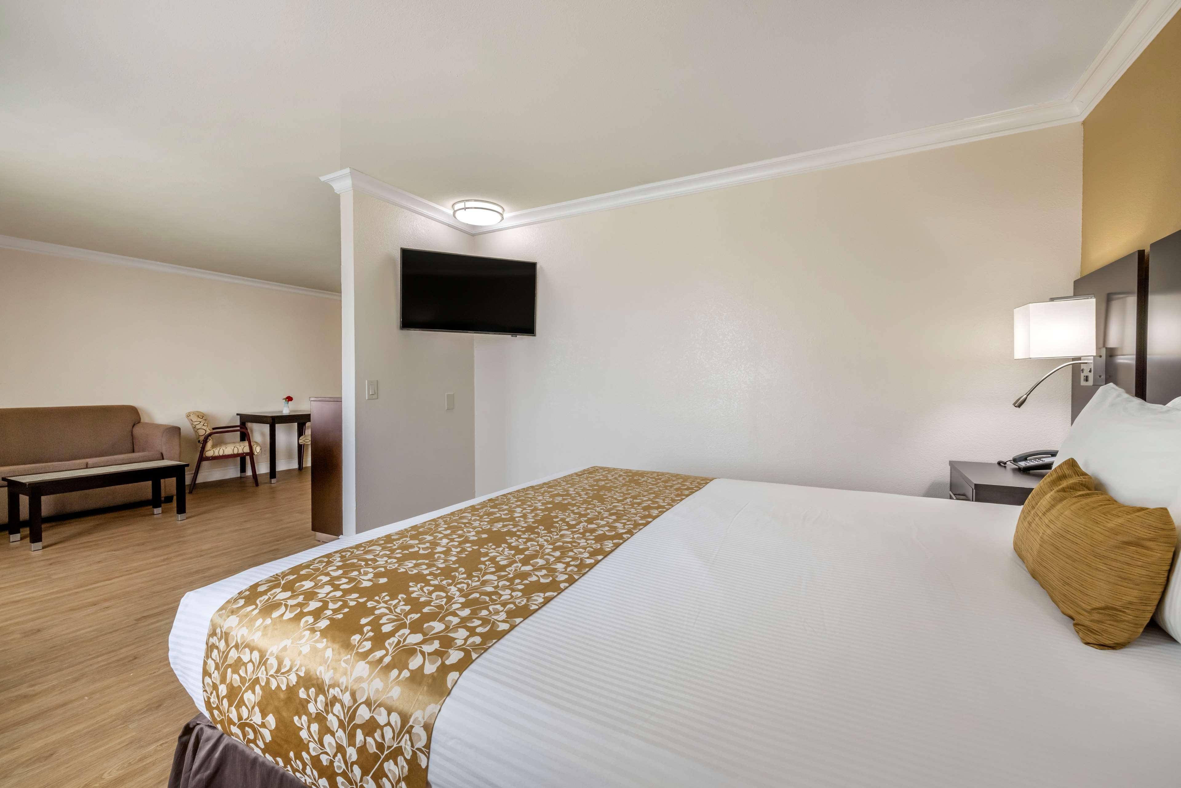 Best Western Plus South Bay Hotel Lawndale Extérieur photo